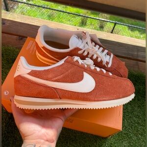 Nike Cortez SE Suede